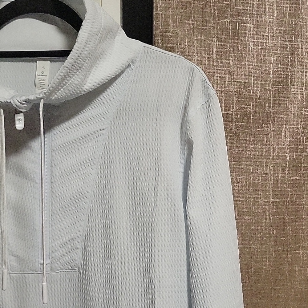 Lululemon Pack Light Pullover *Packable - Picture 7 of 14